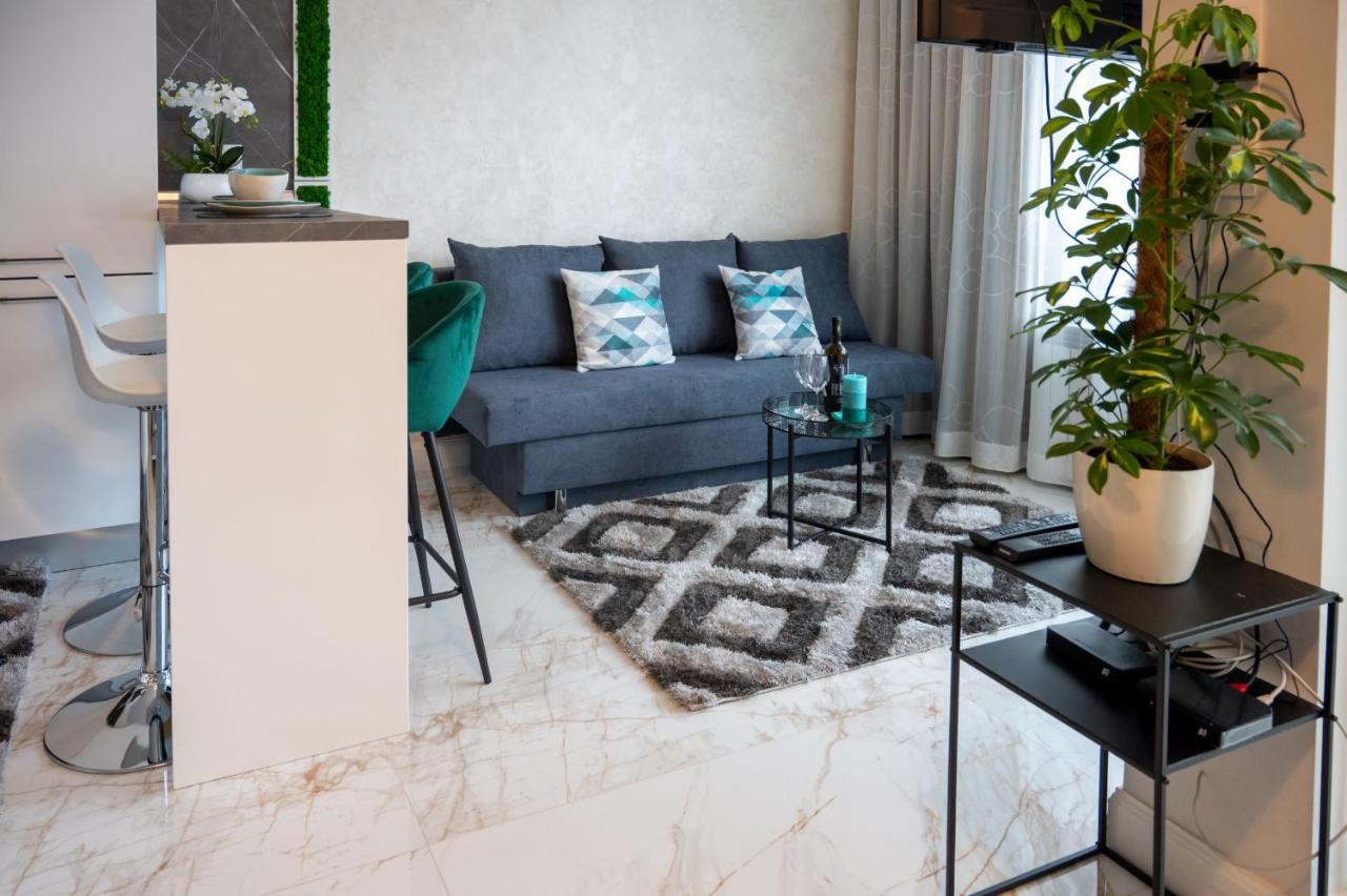 Modern Central Studio Apartment Sofia Exterior photo