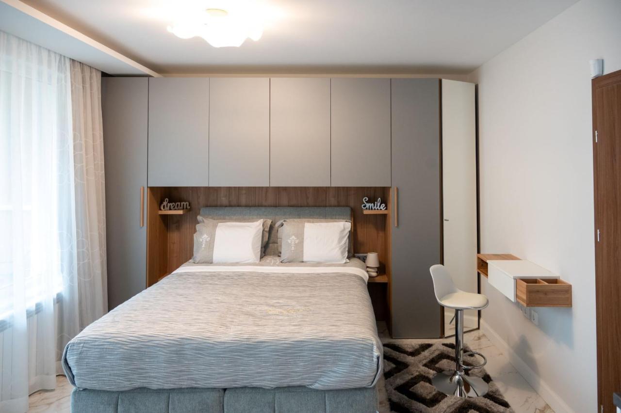 Modern Central Studio Apartment Sofia Exterior photo